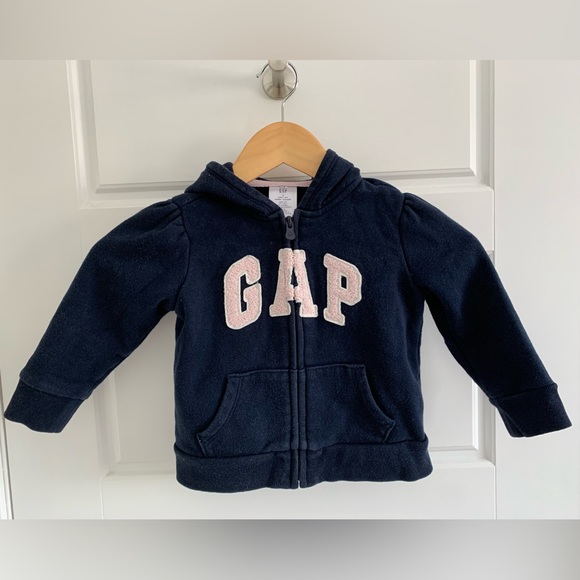 Gap Sweatshirt - Size 3T - Picture 1 of 4